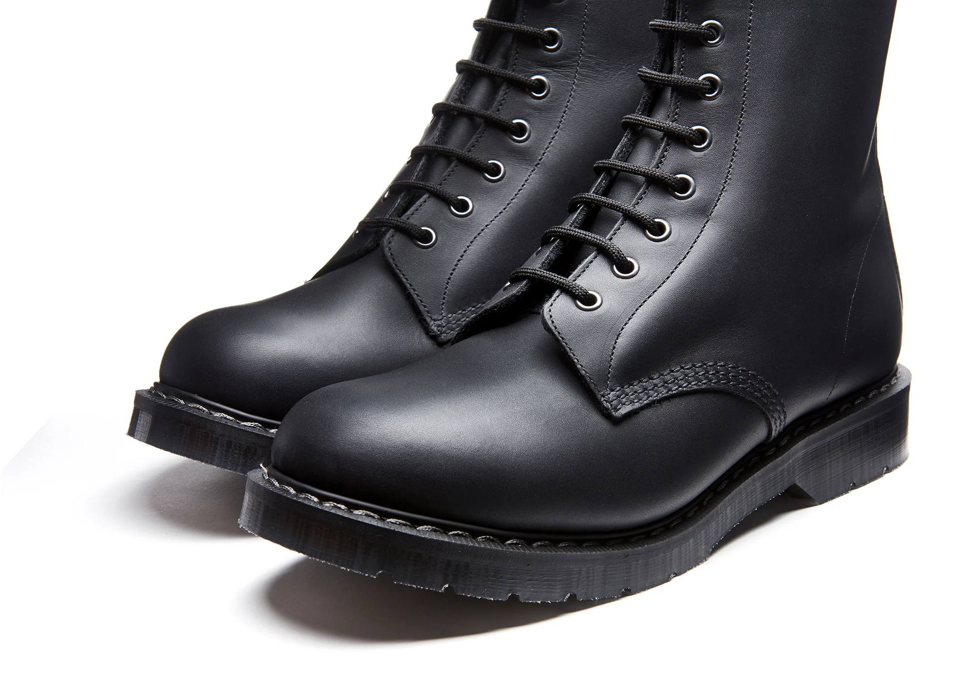 1313-black-greasy-8-eye-derby-boot-3.webp Black Greasy 8 Eye Derby Boot