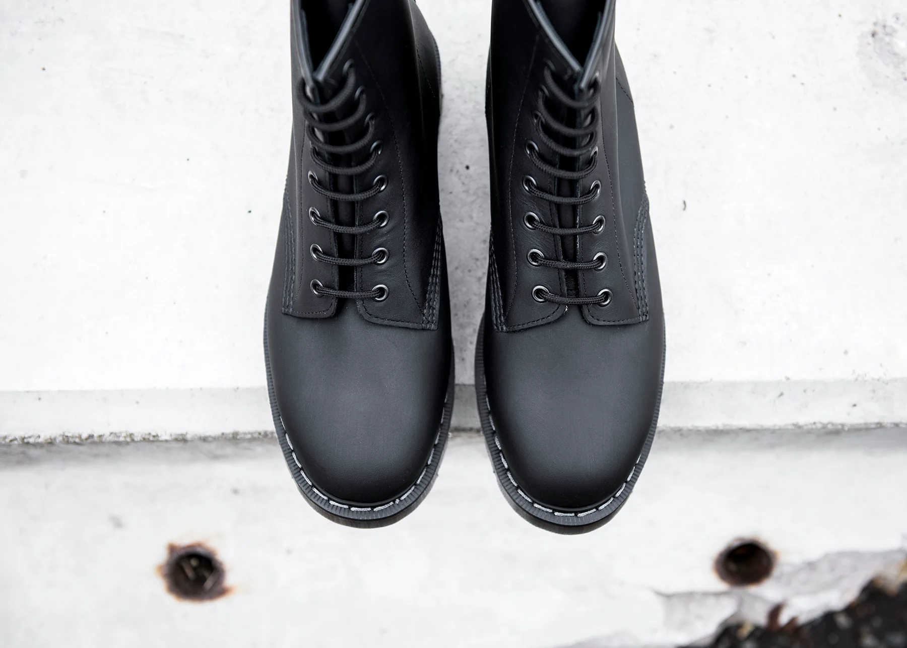 1313-black-greasy-8-eye-derby-boot-6.webp Black Greasy 8 Eye Derby Boot