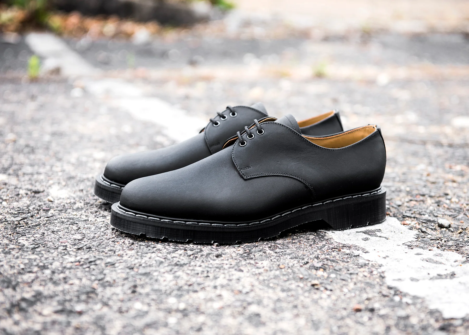1446-black-greasy-gibson-shoe-7.webp Black Greasy Gibson Shoe