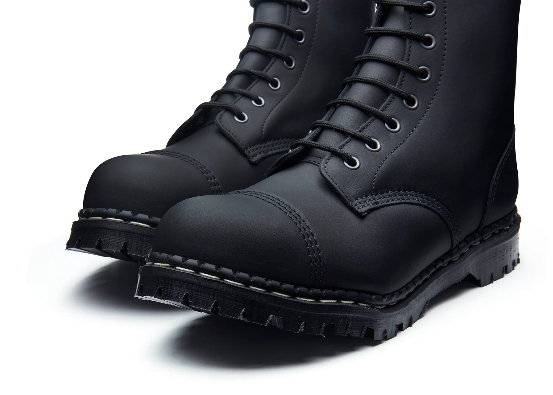 1930-black-greasy-10-eye-steel-toe-capped-derby-boot-3.webp Black Greasy 10 Eye Steel Toe Capped Derby Boot