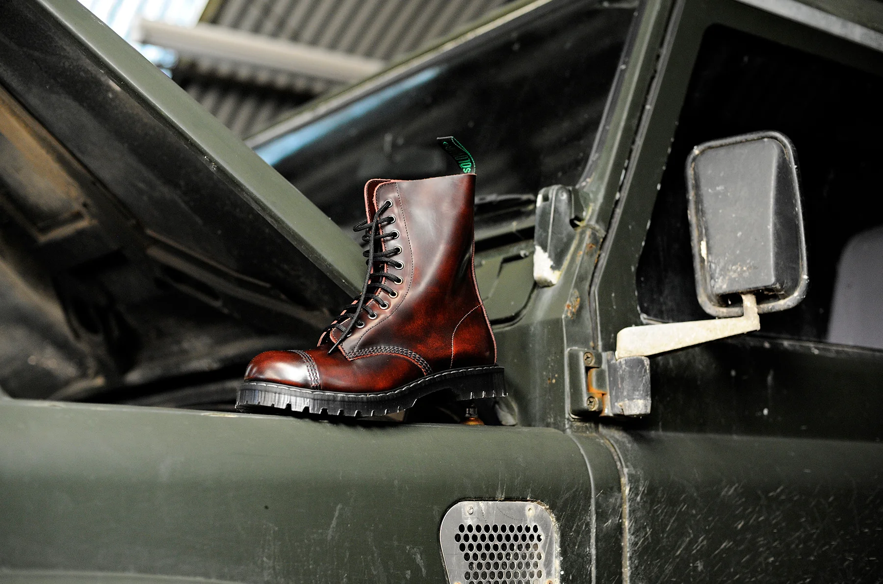 2198-burgundy-rub-off-11-eye-steel-toe-derby-boot-5.webp Burgundy Rub-Off 11 Eye Steel Toe Derby Boot