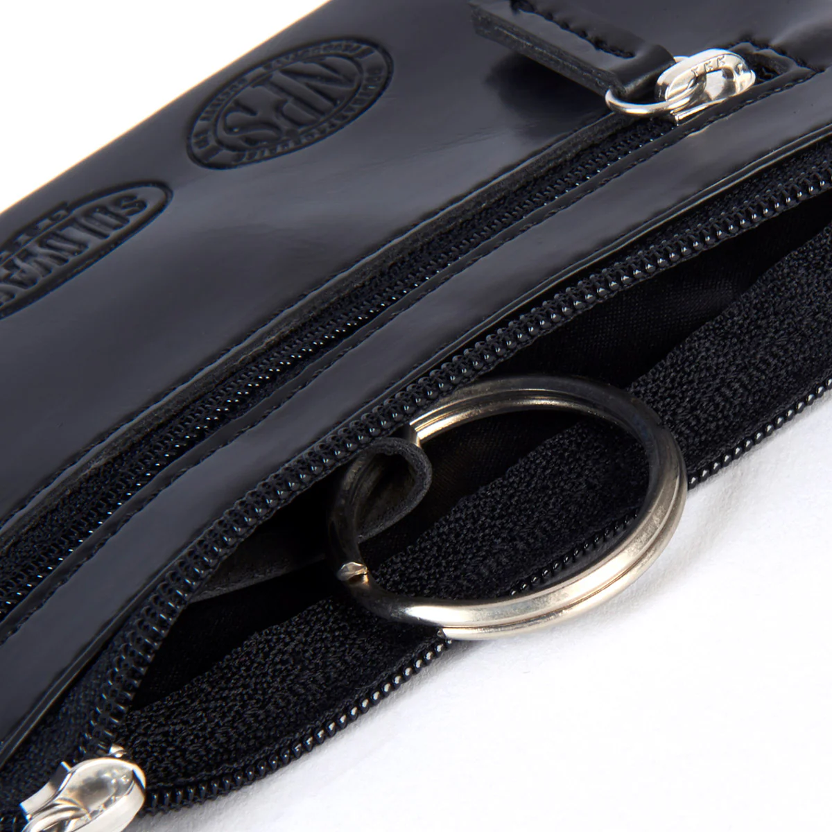 3897-vegan-key-coin-wallet-4.webp Vegan Key & Coin Wallet