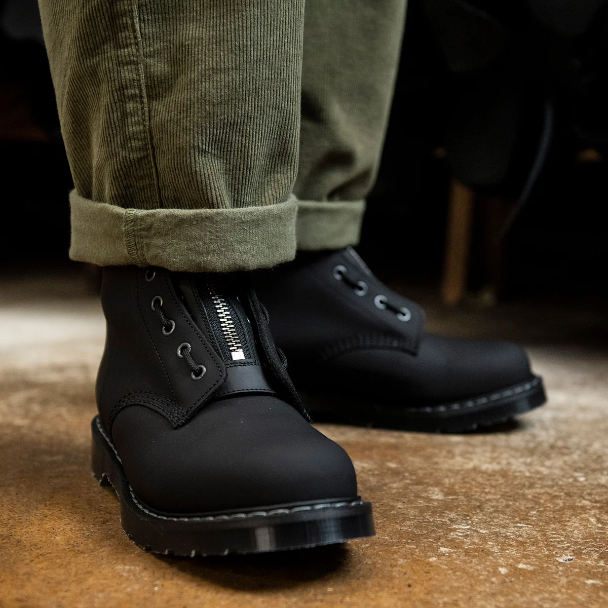 4392-black-greasy-8-eye-derby-boot-zip-guard-4.webp Black Greasy 8 Eye Derby Boot & Zip Guard