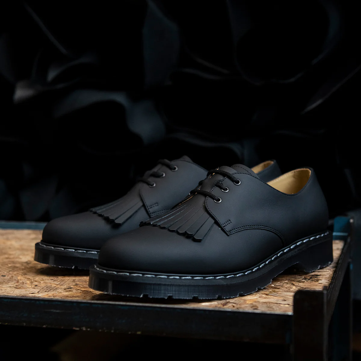 4469-black-greasy-gibson-shoe-shoe-kiltie-1.webp Black Greasy Gibson Shoe & Shoe Kiltie