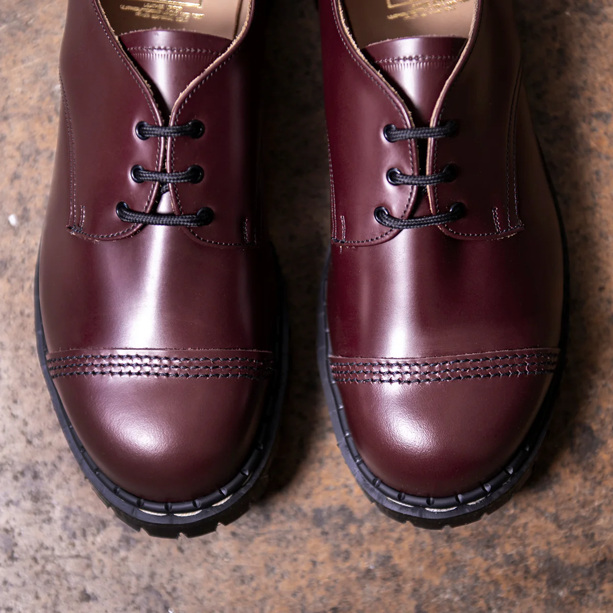 6266-oxblood-hi-shine-steel-toe-capped-gibson-shoe-5.webp Oxblood Hi-Shine Steel Toe Capped Gibson Shoe